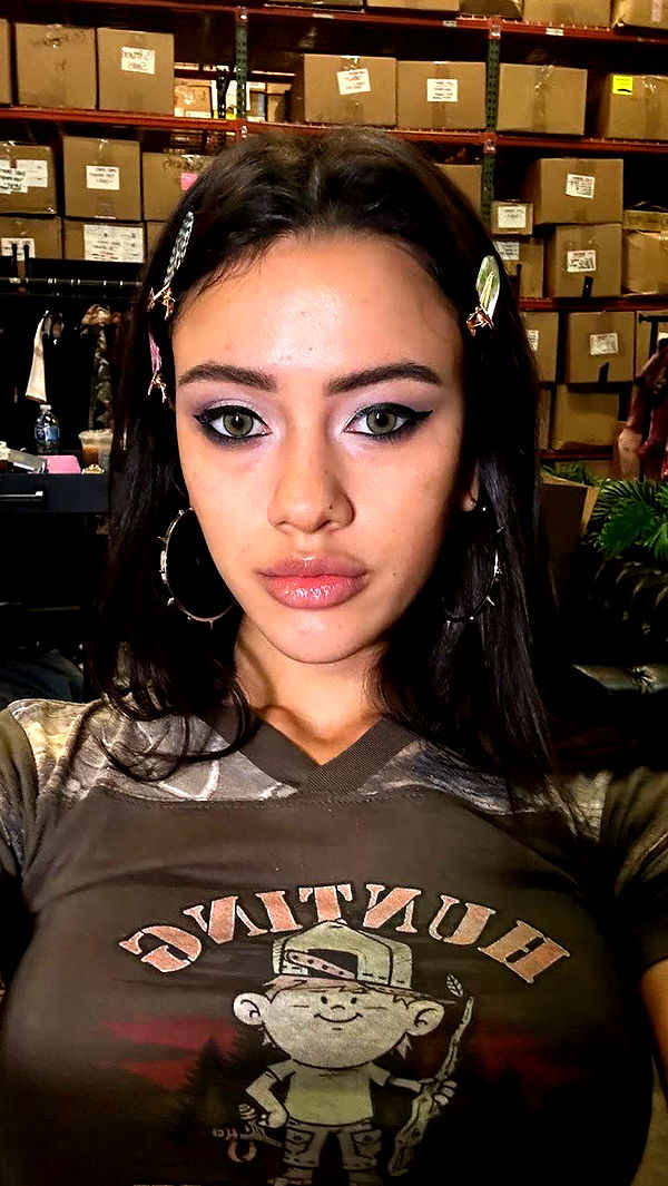 leonanaomii image ~ Altpins