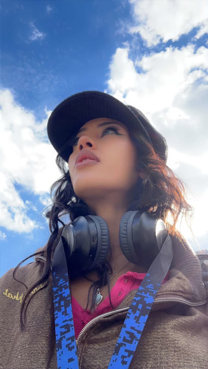 leonanaomii snapchat image archive image