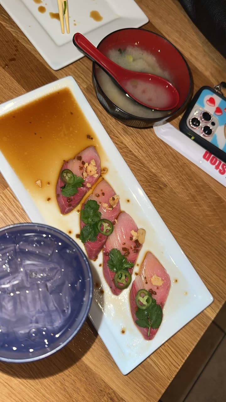 leonanaomii snapchat image archive image