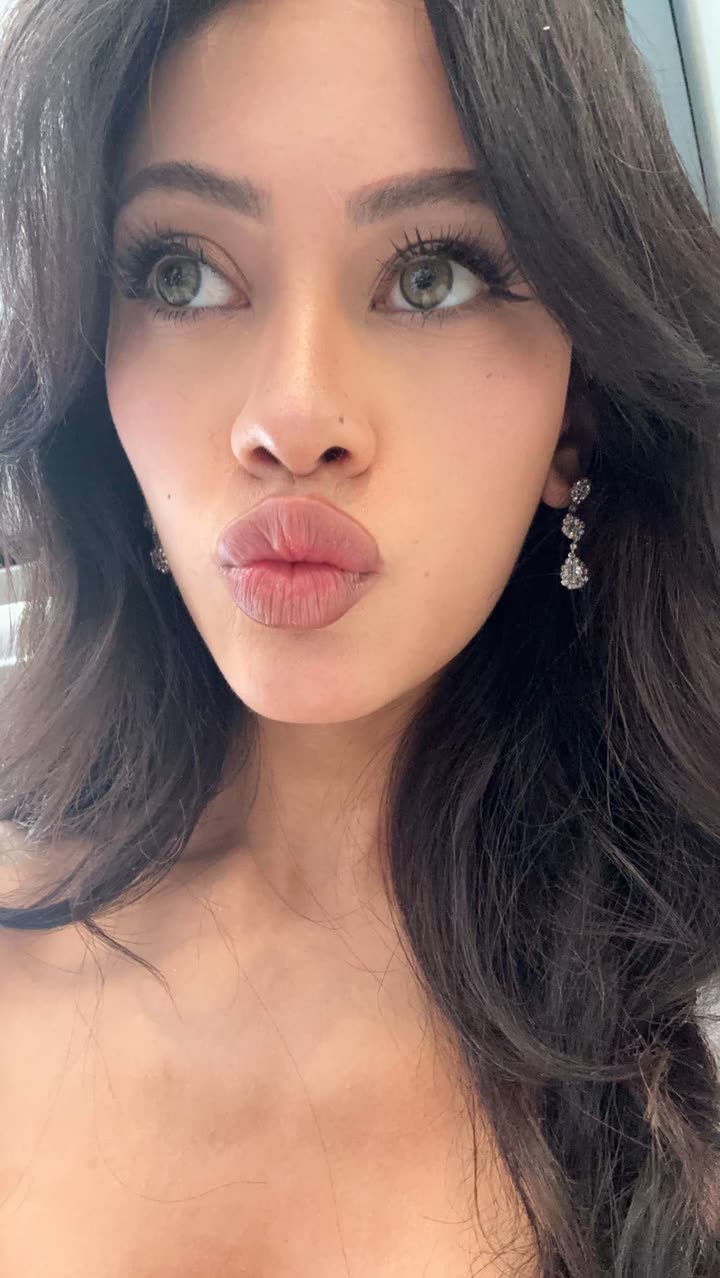 leonanaomii snapchat image archive image