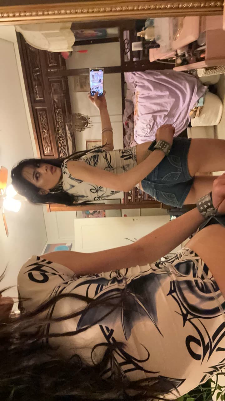 leonanaomii snapchat image archive image