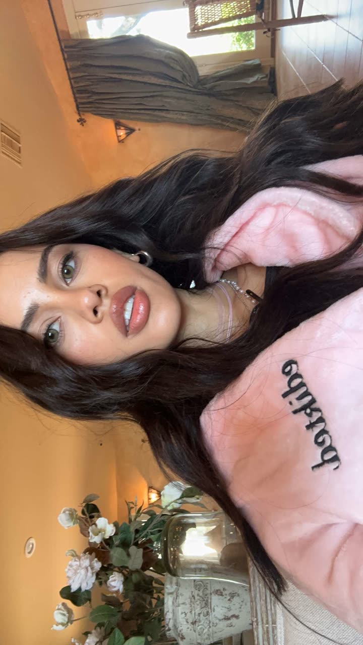 leonanaomii snapchat image archive image