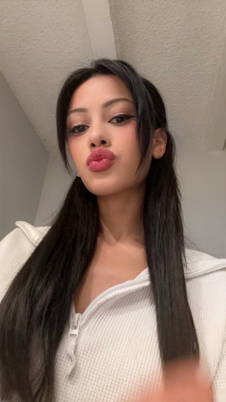 leonanaomii snapchat image archive image