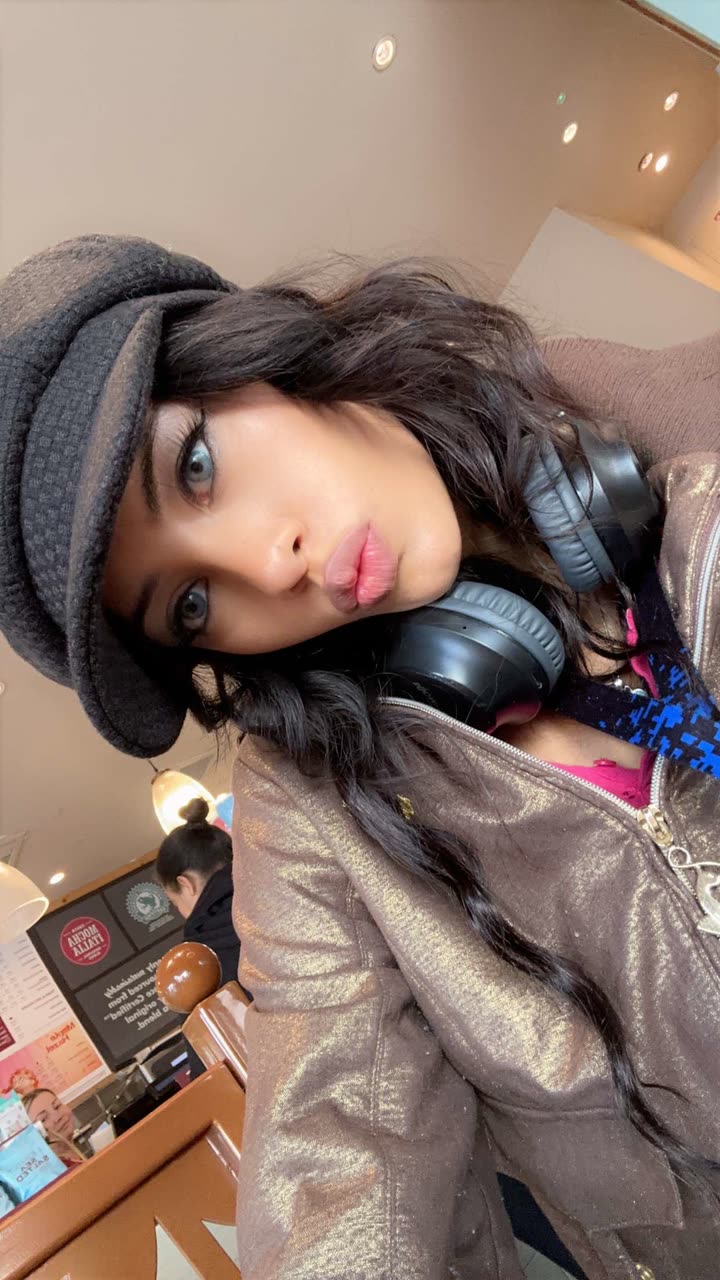 leonanaomii snapchat image archive image