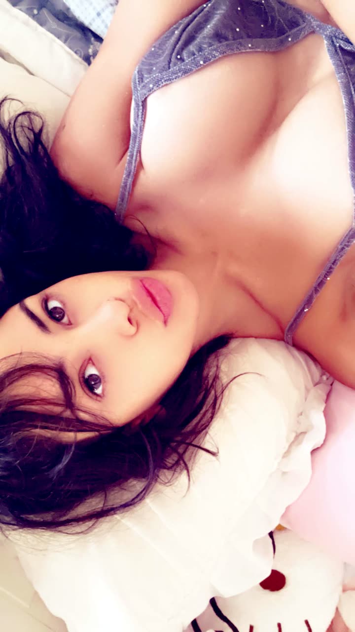 leonanaomii snapchat image archive image