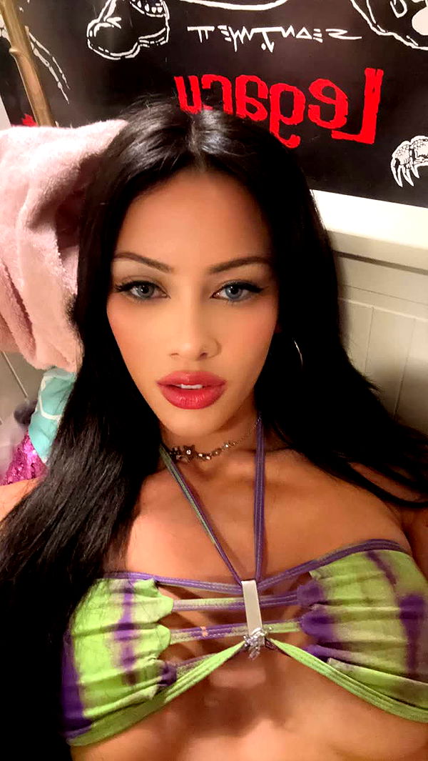 leonanaomii image ~ Altpins