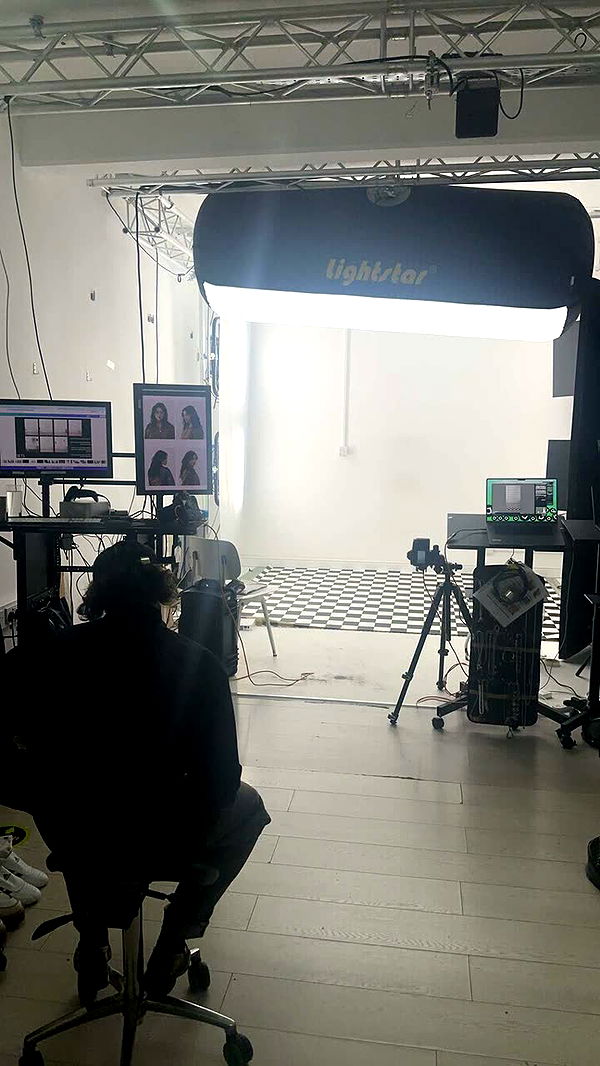 leonanaomii image ~ Altpins