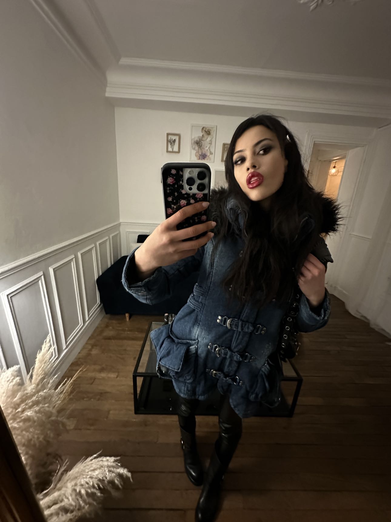 leonanaomii snapchat image archive image