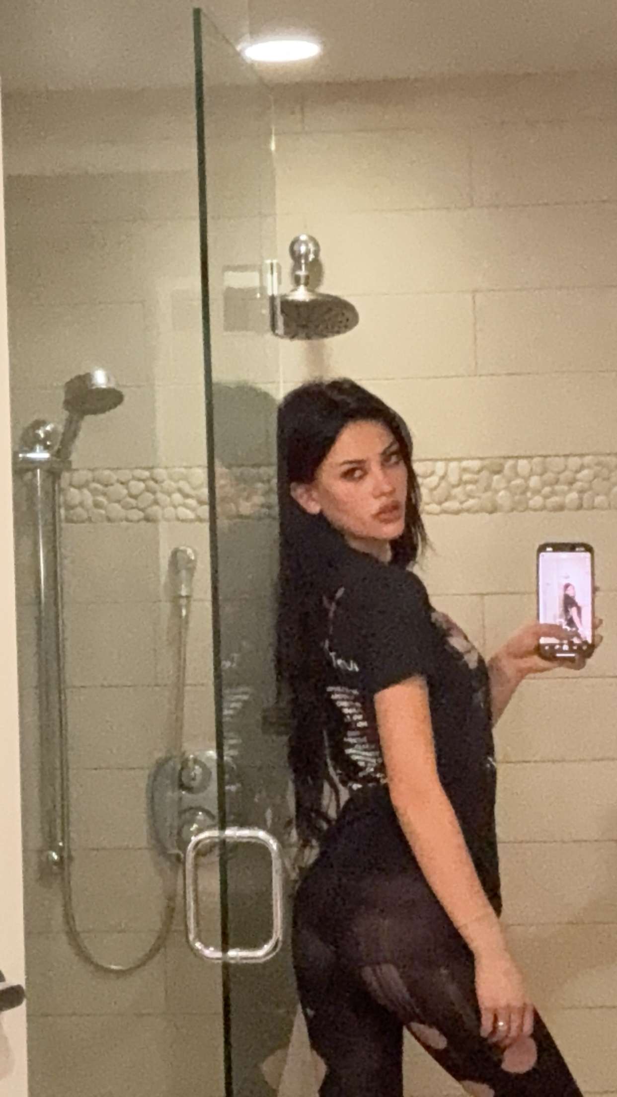 leonanaomii snapchat image archive image