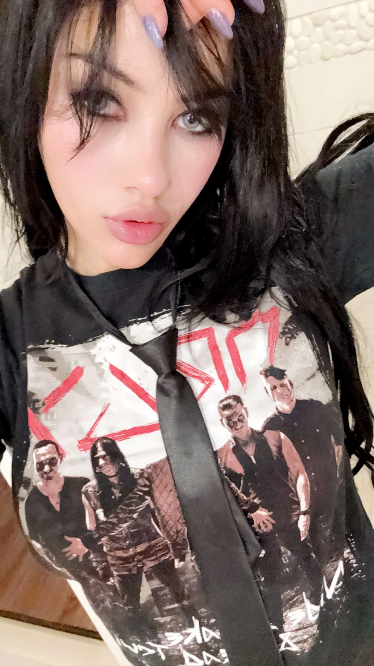 leonanaomii snapchat image archive image