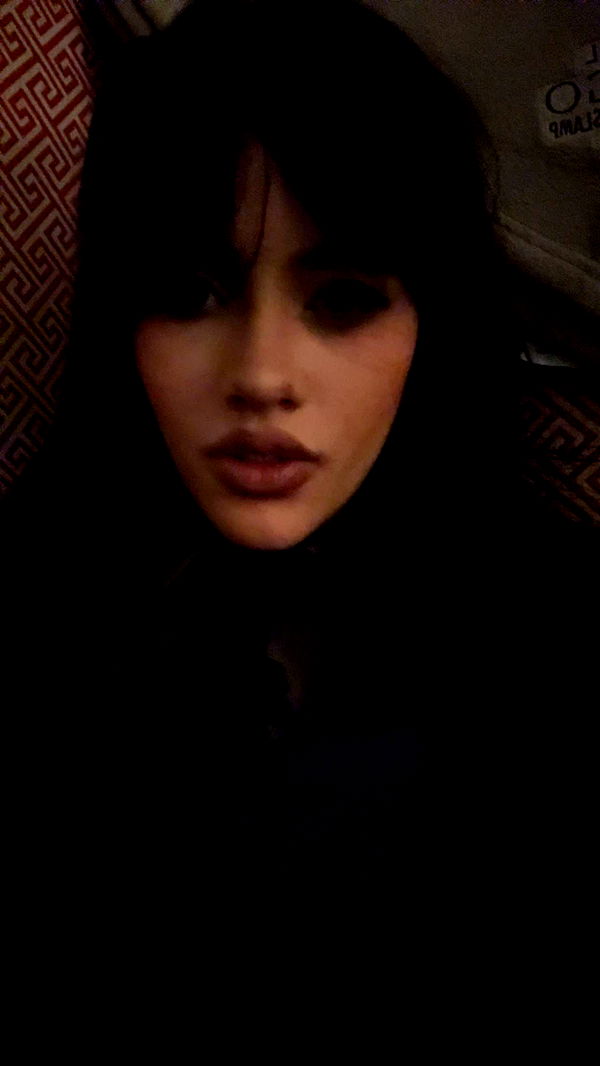 leonanaomii image ~ Altpins