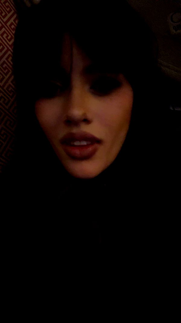 leonanaomii image ~ Altpins