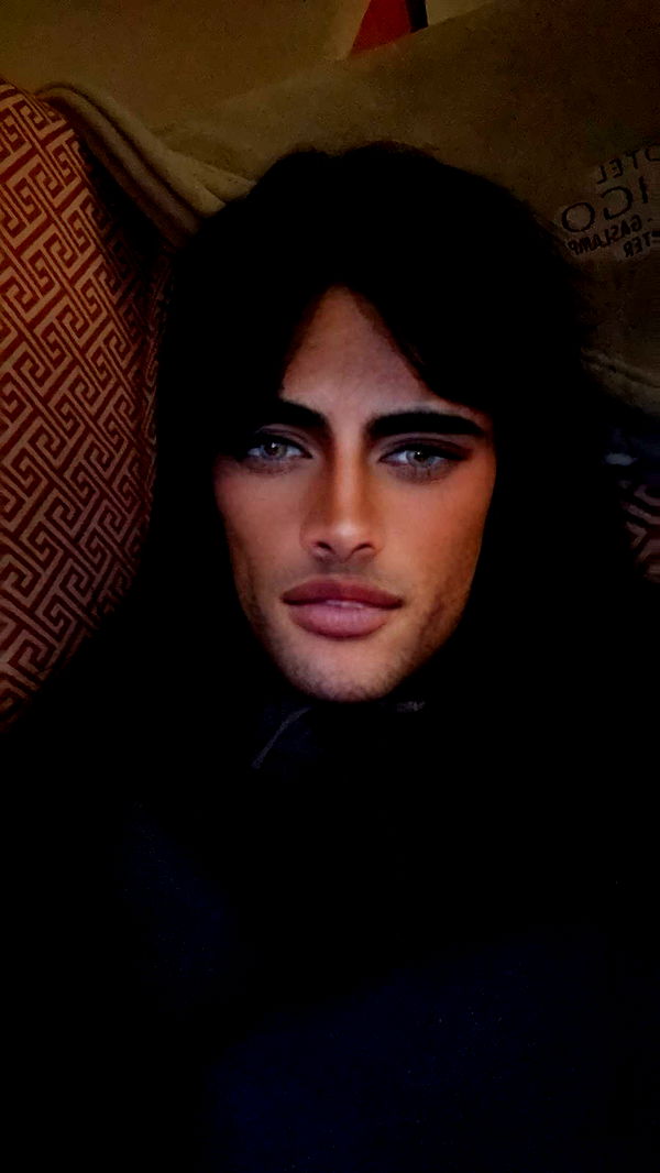 leonanaomii image ~ Altpins