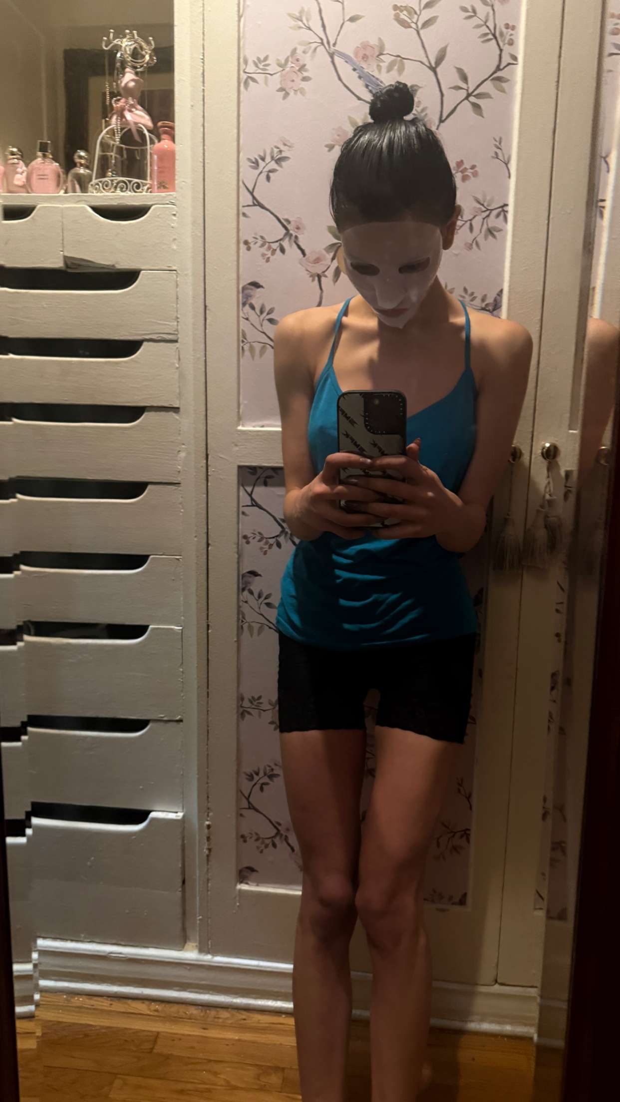 leonanaomii snapchat image archive image