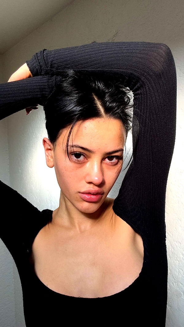 leonanaomii image ~ Altpins