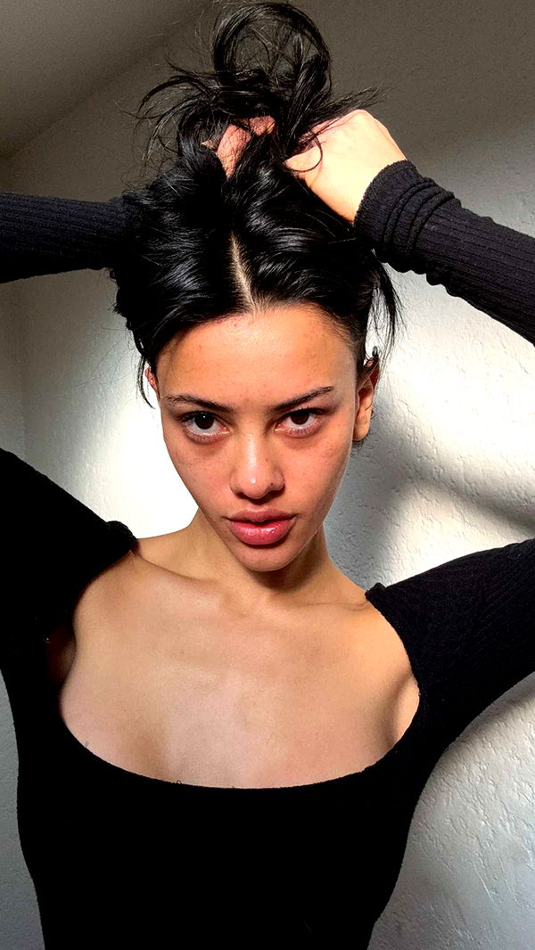 leonanaomii image ~ Altpins