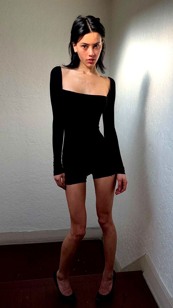 leonanaomii image ~ Altpins