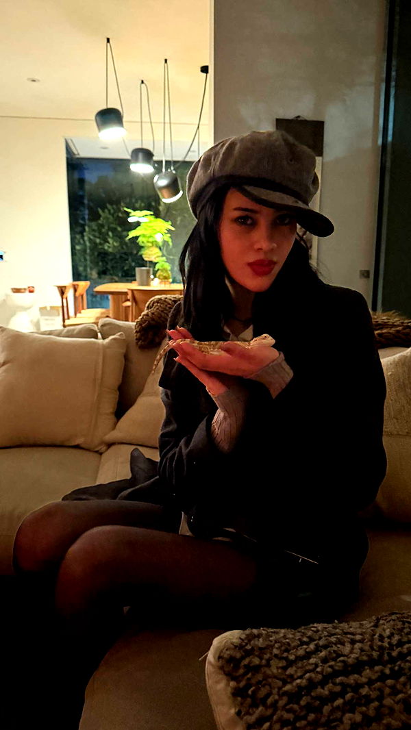 leonanaomii image ~ Altpins