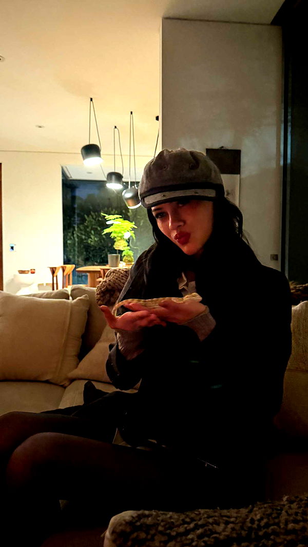 leonanaomii image ~ Altpins