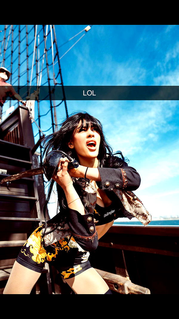 leonanaomii image ~ Altpins