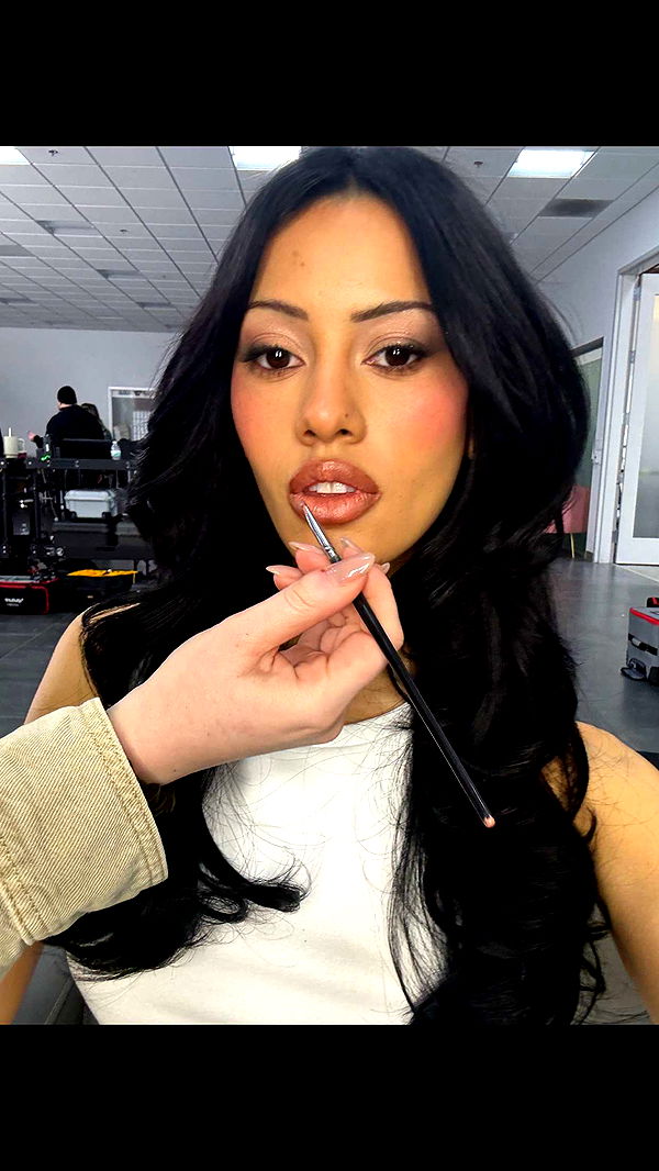 leonanaomii image ~ Altpins