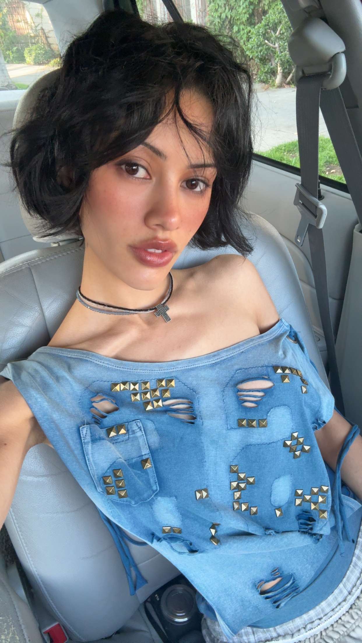 leonanaomii snapchat image archive image