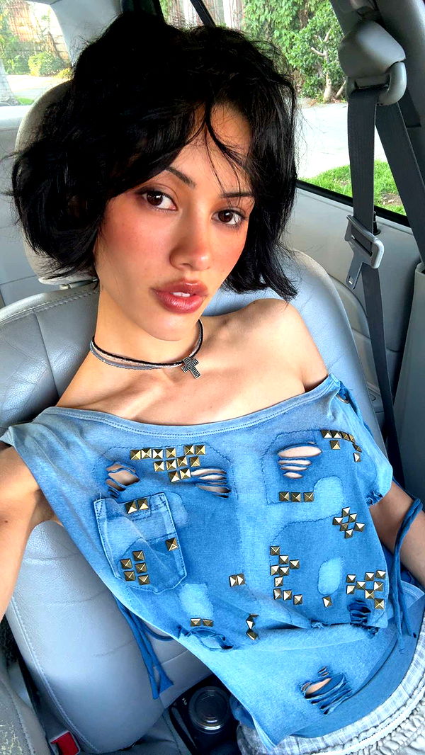 leonanaomii image ~ Altpins