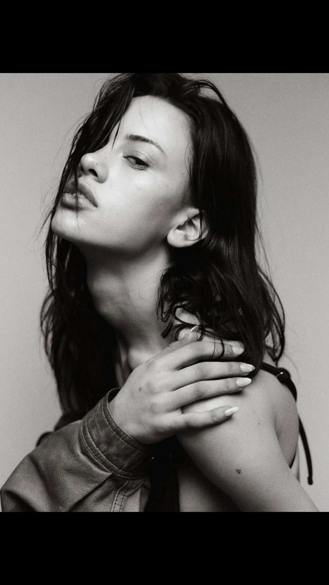 leonanaomii snapchat image archive image