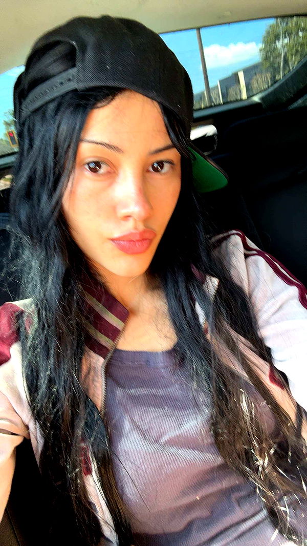 leonanaomii image ~ Altpins