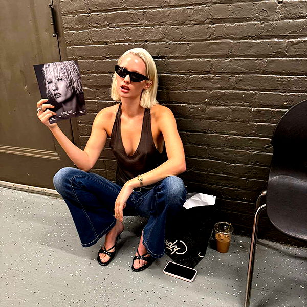 leonanaomii image ~ Altpins