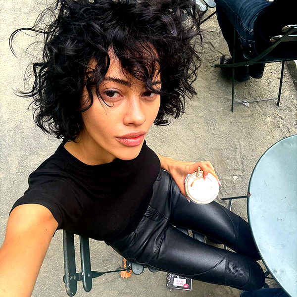 leonanaomii image ~ Altpins