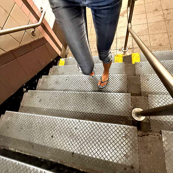 leonanaomii image ~ Altpins