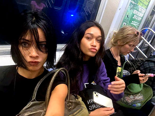 leonanaomii image ~ Altpins