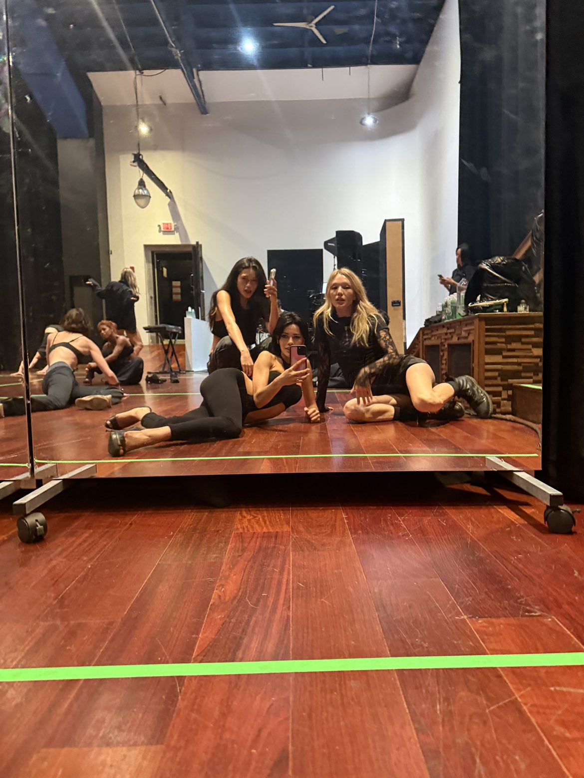 leonanaomii snapchat image archive image