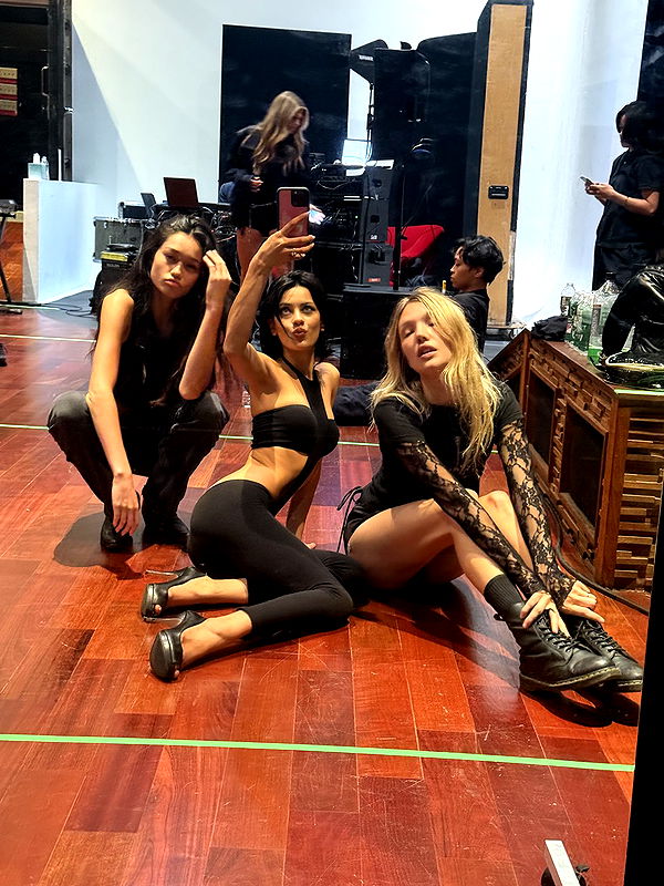 leonanaomii image ~ Altpins