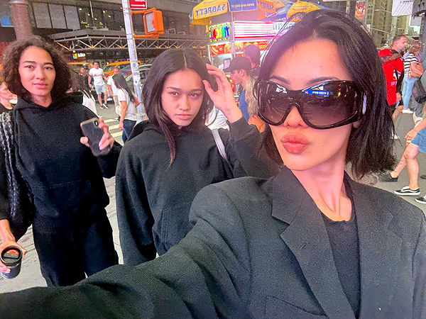 leonanaomii image ~ Altpins