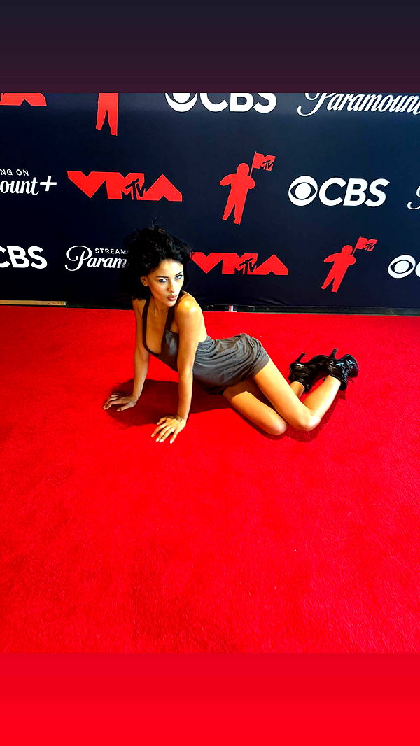 leonanaomii image ~ Altpins