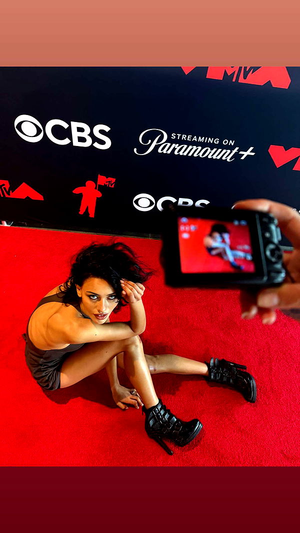 leonanaomii image ~ Altpins