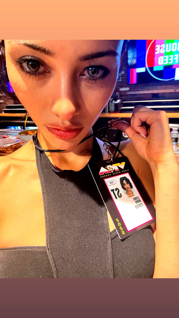 leonanaomii image ~ Altpins