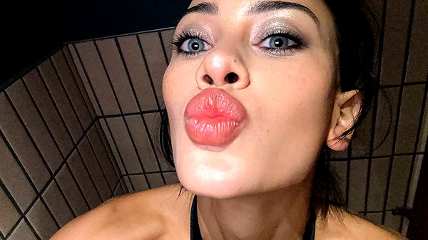 leonanaomii image ~ Altpins