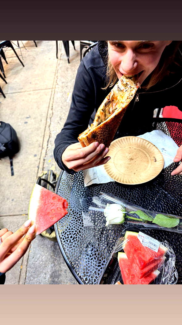 leonanaomii image ~ Altpins