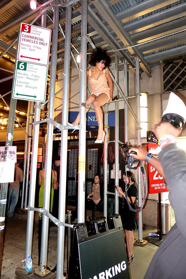 leonanaomii image ~ Altpins