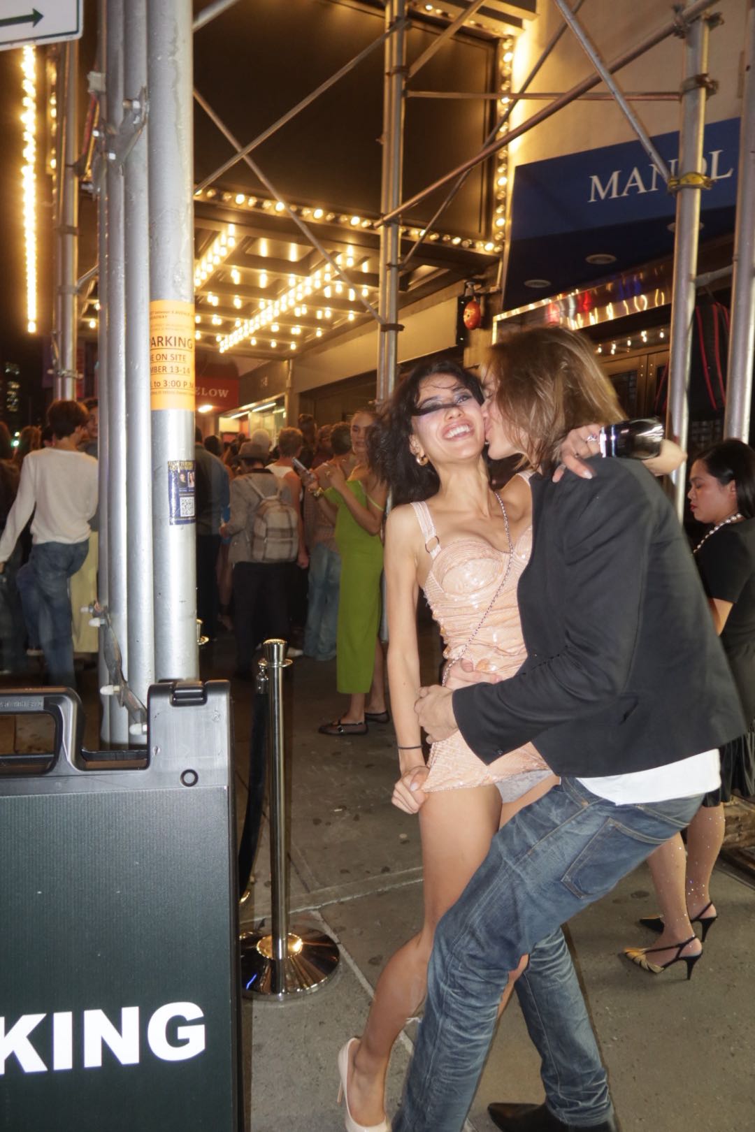 leonanaomii snapchat image archive image