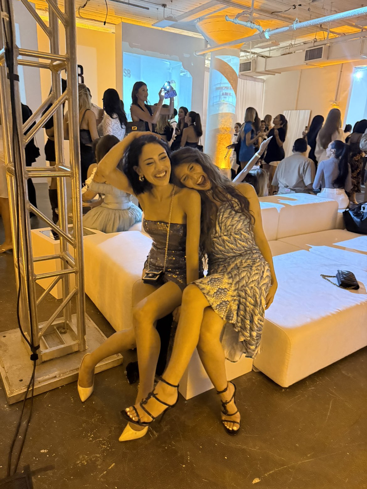 leonanaomii snapchat image archive image