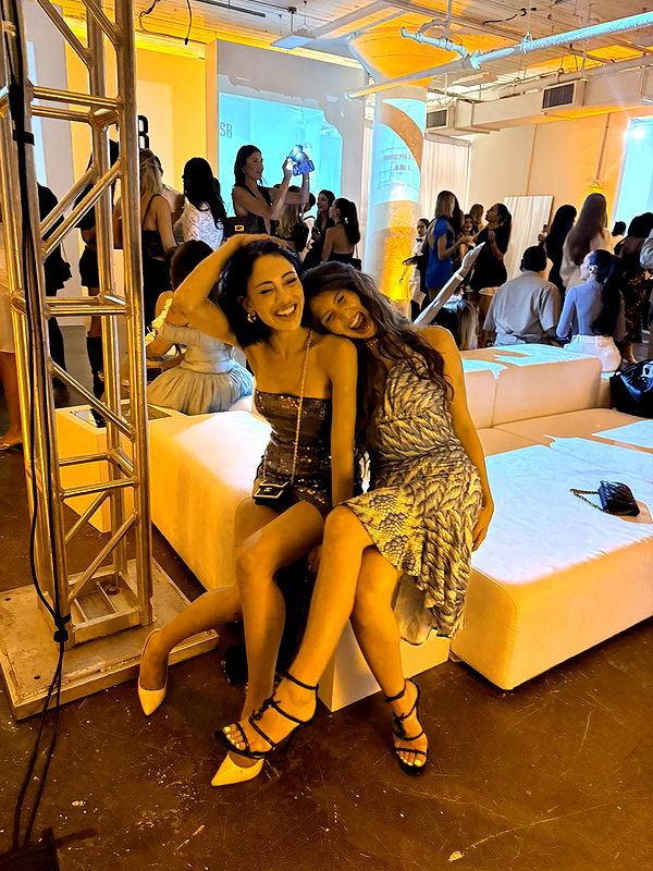 leonanaomii image ~ Altpins