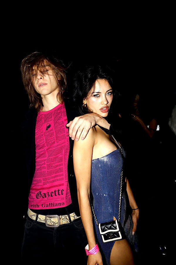 leonanaomii image ~ Altpins