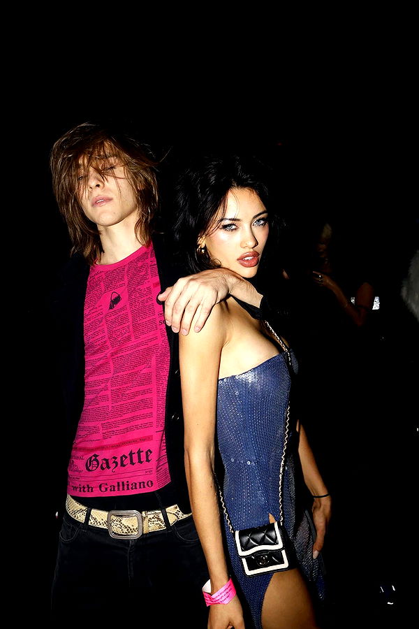 leonanaomii image ~ Altpins