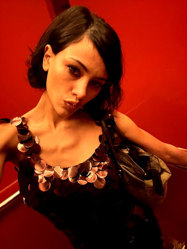 leonanaomii image ~ Altpins