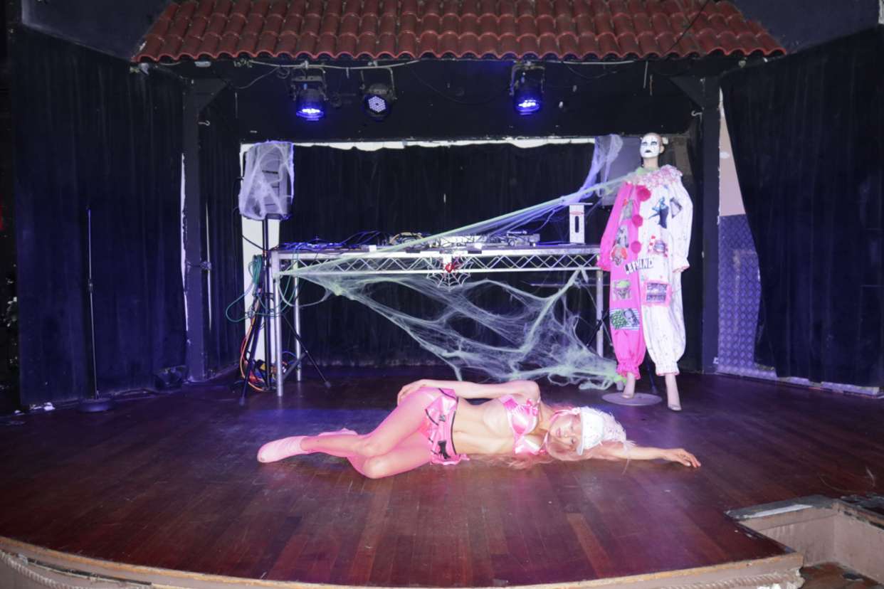 leonanaomii snapchat image archive image