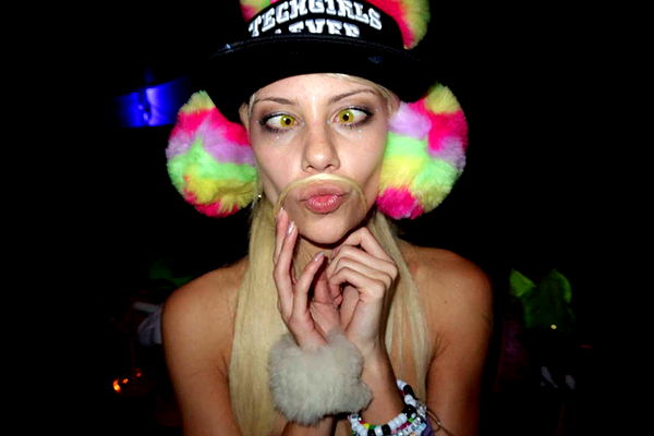 leonanaomii image ~ Altpins